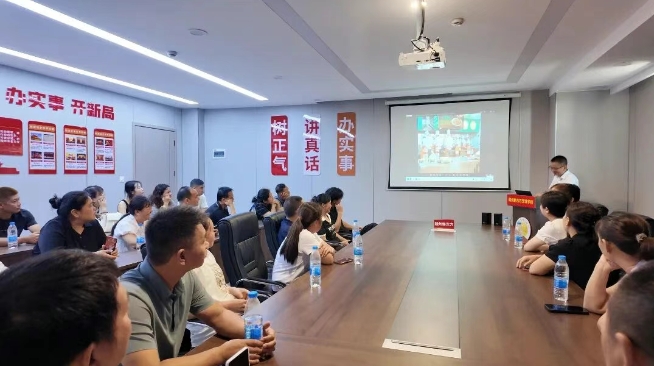 家校同心鉴成长，赴一场技能之约｜赣州新东方厨王全科2502班家长鉴证会温情落幕